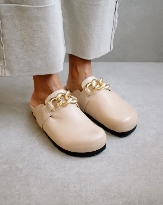 ALOHAS Clogs Fireplace Chain 8211 Beige Leather Clogs 8211 Women