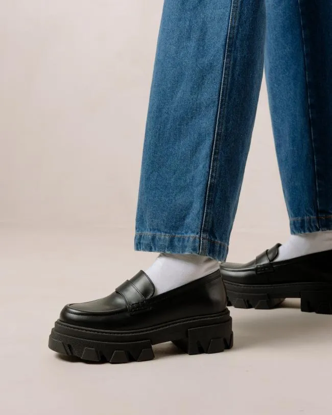 ALOHAS Loafers Trailblazer 8211 Black Leather Loafers 8211 Women