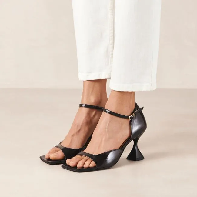 ALOHAS Pumps Beijos 8211 Black Patent Ankle Strap Heels 8211 Women