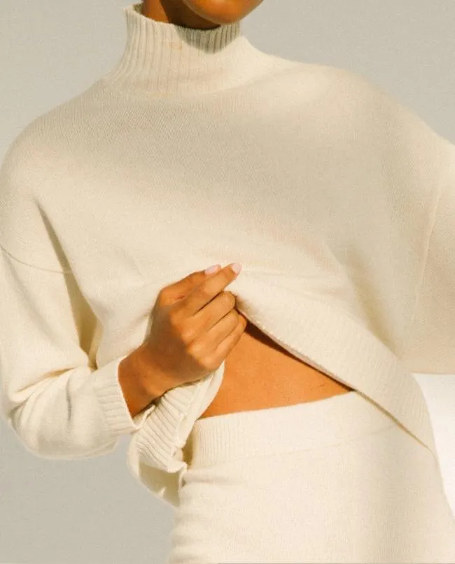 ALOHAS Sweaters and Cardigans Passenger 8211 White Knit Top 8211 Women