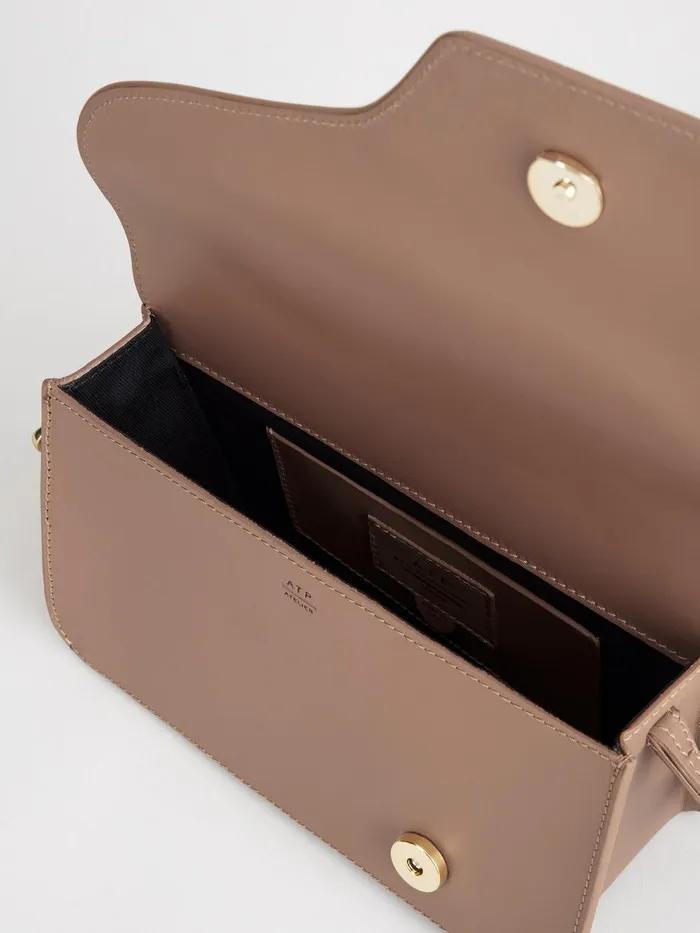 ATP Atelier Shoulder Bags Assisi Hazelnut Leather Shoulder Bag Hazelnut 8211 Women