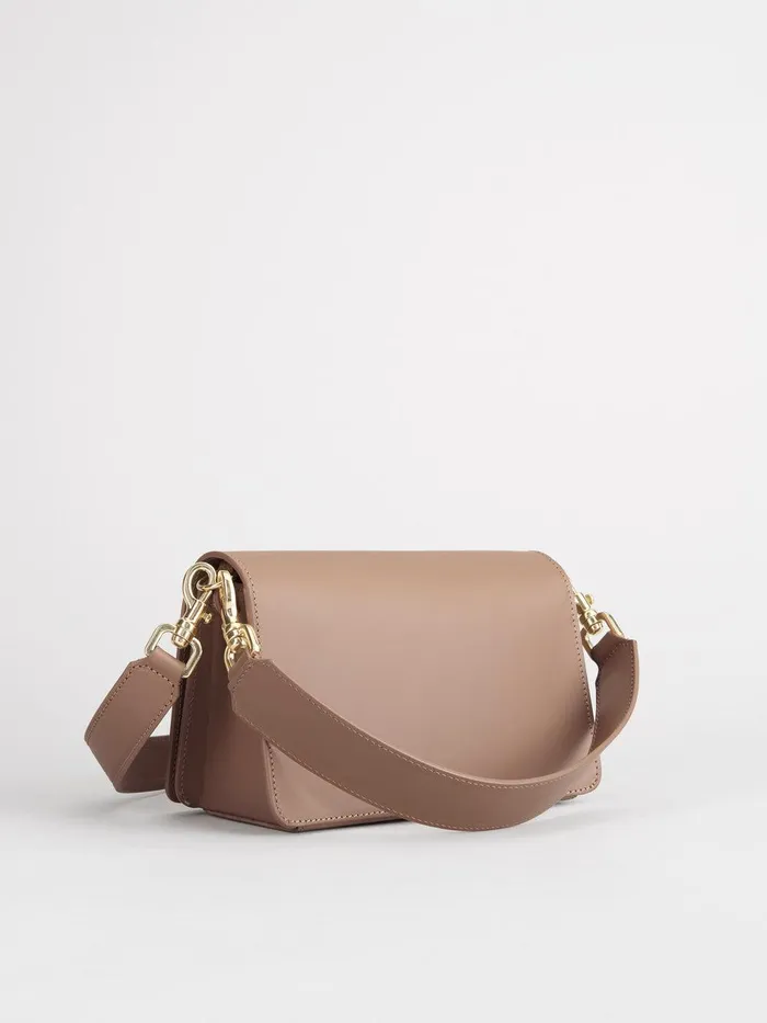 ATP Atelier Shoulder Bags Assisi Hazelnut Leather Shoulder Bag Hazelnut 8211 Women
