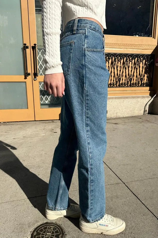 Brandy Melville Bottoms Eliana Medium Wash Jeans Medium Wash Denim 8211 Women