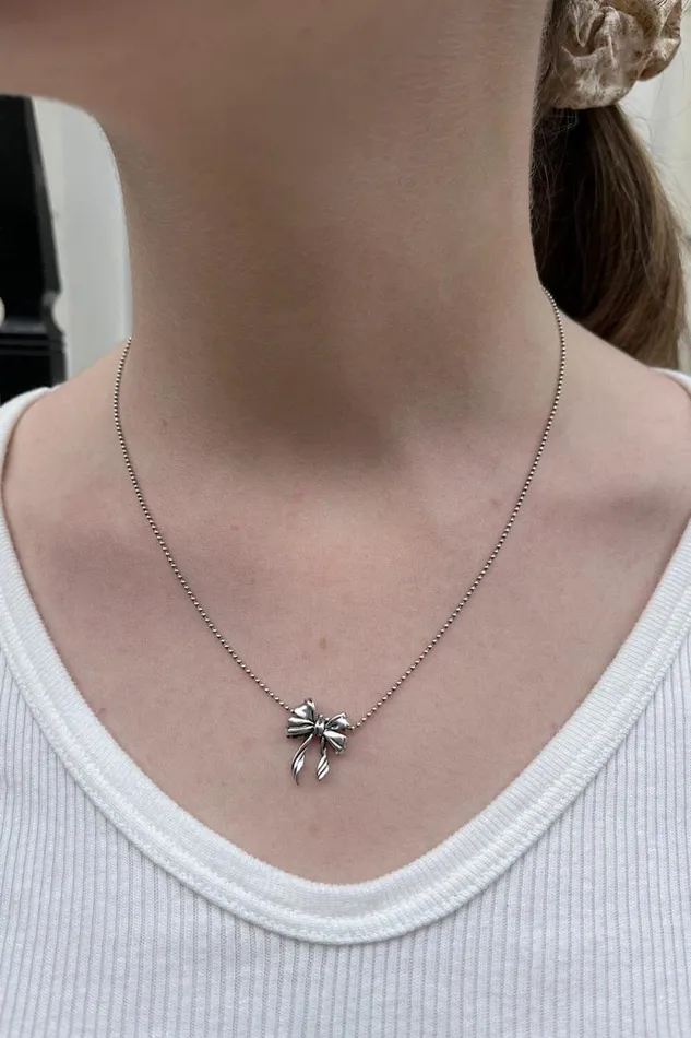 Brandy Melville Jewelry Bow Necklace Silver 8211 Women