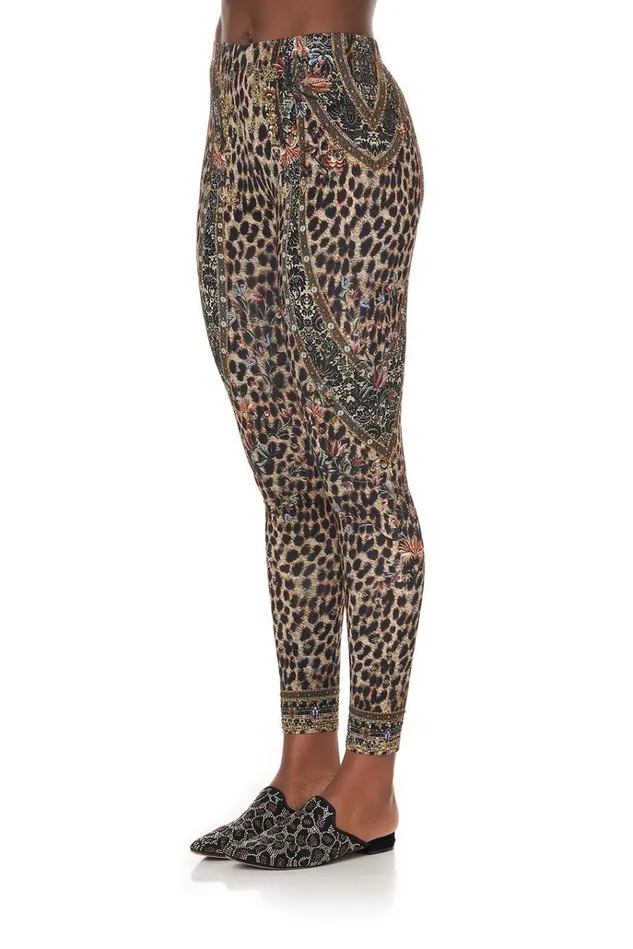 Camilla Extended Sizes Women Leggings Abingdon Palace