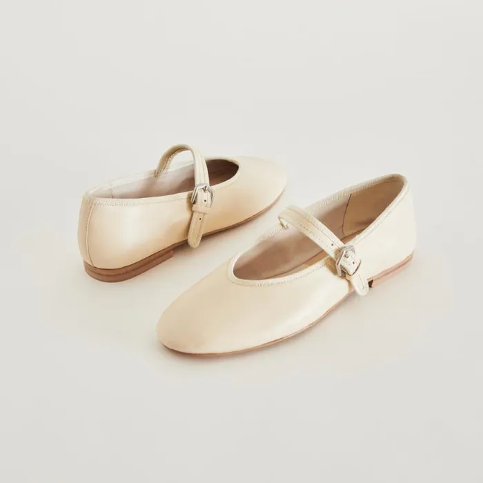 Dolce Vita Roslyn Ballet Flats Creme Leather Women Flats and Loafers