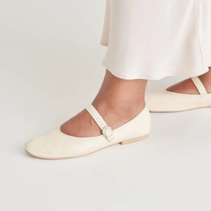 Dolce Vita Roslyn Ballet Flats Creme Leather Women Flats and Loafers