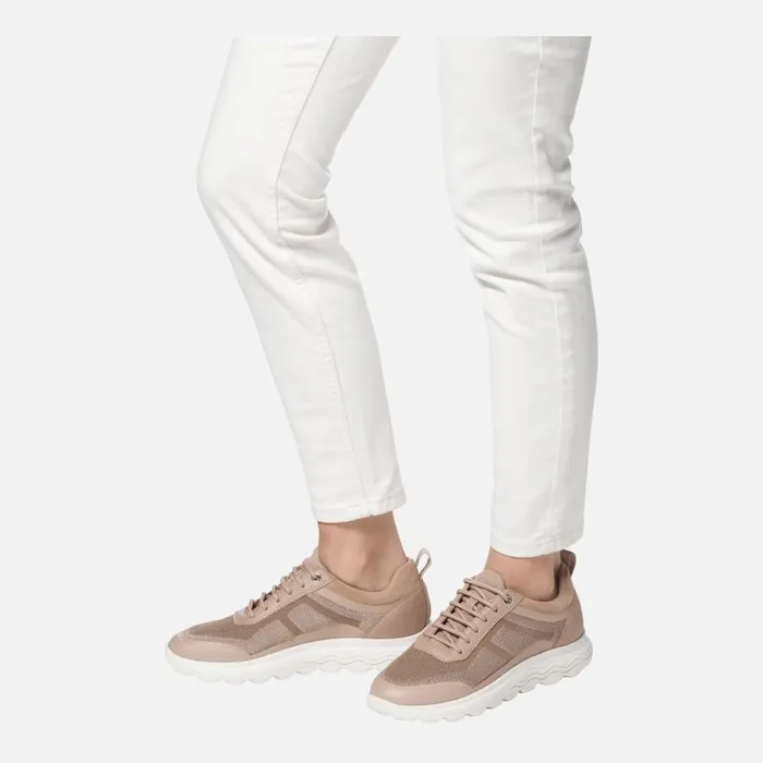 Geox Sneakers SPHERICA WOMAN Peach Low Top Sneakers Peach 8211 Woman