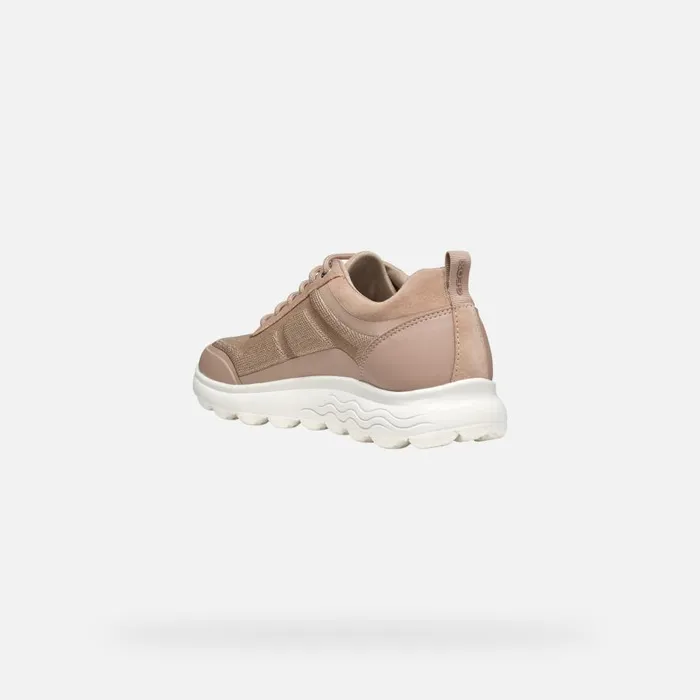 Geox Sneakers SPHERICA WOMAN Peach Low Top Sneakers Peach 8211 Woman