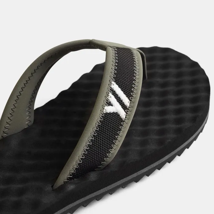 James Perse Kids Footwear YOSEMITE Sport Flip Flop Kids Blackgrey 8211 MenWomen