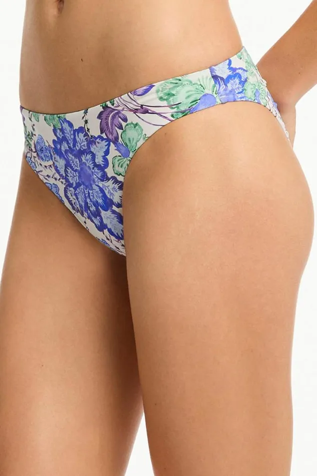 Malay Regular Cheeky Pant Malay Women Sea Level Bottoms