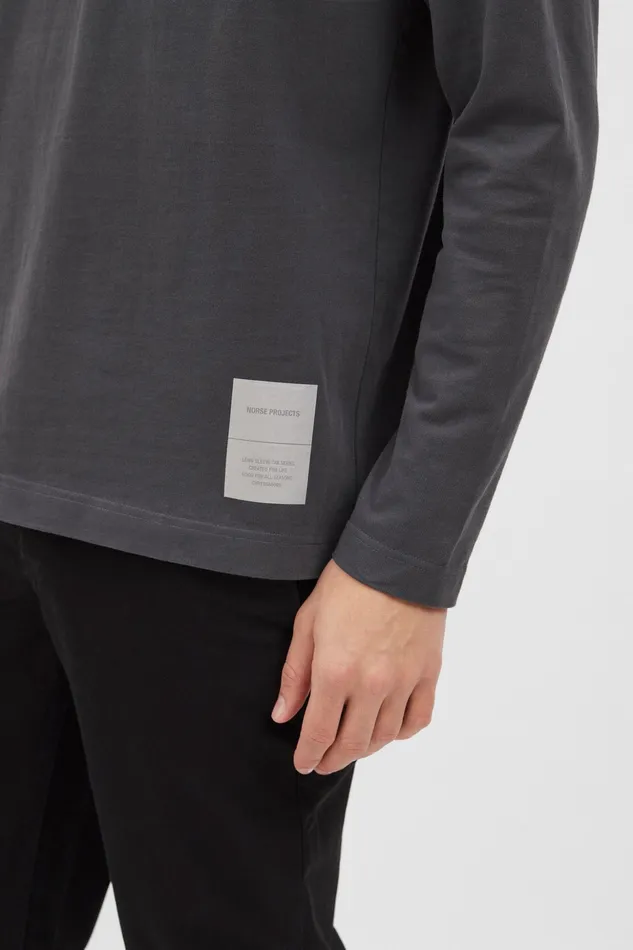 Men Norse Projects TShirts Holger Tab Series Reflective LS Battleship Grey