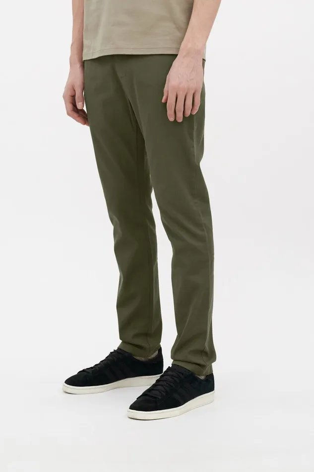 Men Norse Projects Trousers Aros Slim Light Stretch Chino Sediment Green