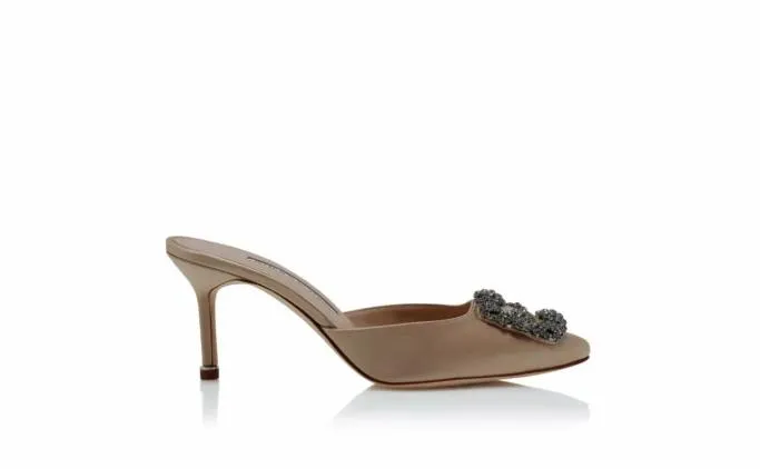 Mules Women Manolo Blahnik HANGISIMULight Beige Satin Jewel Buckle Mules Mules Women Manolo Blahnik HANGISIMULight Beige Satin Jewel Buckle Mules