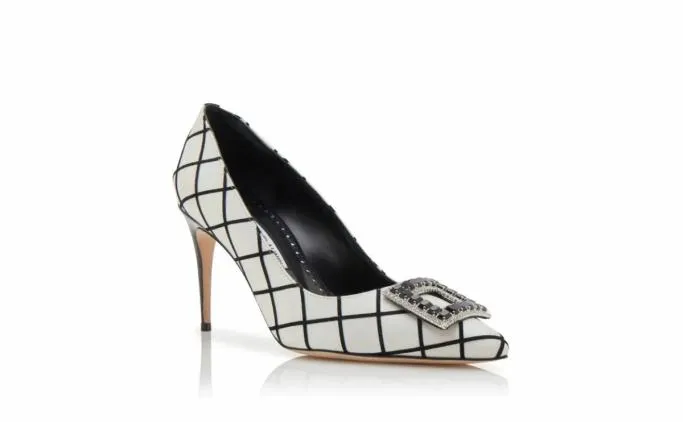 Pumps Women Manolo Blahnik LATEXAMonochrome Satin Embellished Buckle Pumps Pumps Women Manolo Blahnik LATEXAMonochrome Satin Embellished Buckle Pumps