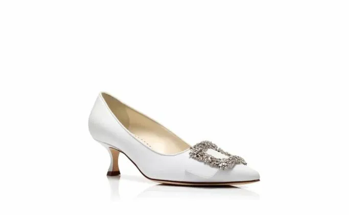 Pumps Women Manolo Blahnik MAYSALEPUMP 50Cream Crepe De Chine Buckle Detail Pumps Pumps Women Manolo Blahnik MAYSALEPUMP 50Cream Crepe De Chine Buckle Detail Pumps