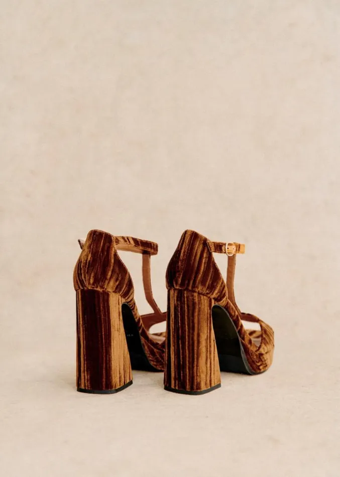 Szane Babies Ballerinas and Pumps Womens Sidonie High Sandals Camel Pleated Velvet
