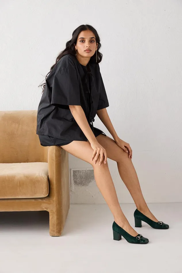 Short Sleeve Women VRG GRL Naomi Smock Top Black Short Sleeve Women VRG GRL Naomi Smock Top Black