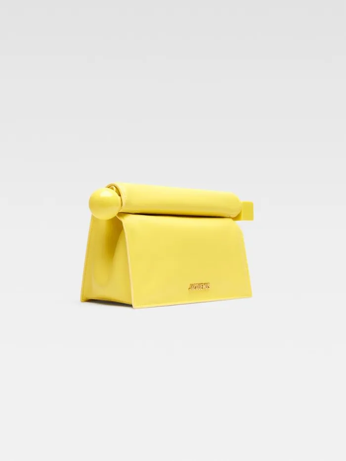 The Rond Carr Clutch Yellow Women JACQUEMUS Crossbody and Handbags The Rond Carr Clutch Yellow Women JACQUEMUS Crossbody and Handbags