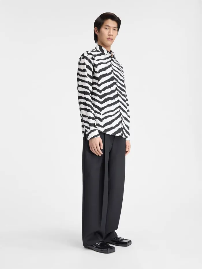 The Simon Shirt Print Zebra White Black Men JACQUEMUS Shirts The Simon Shirt Print Zebra White Black Men JACQUEMUS Shirts