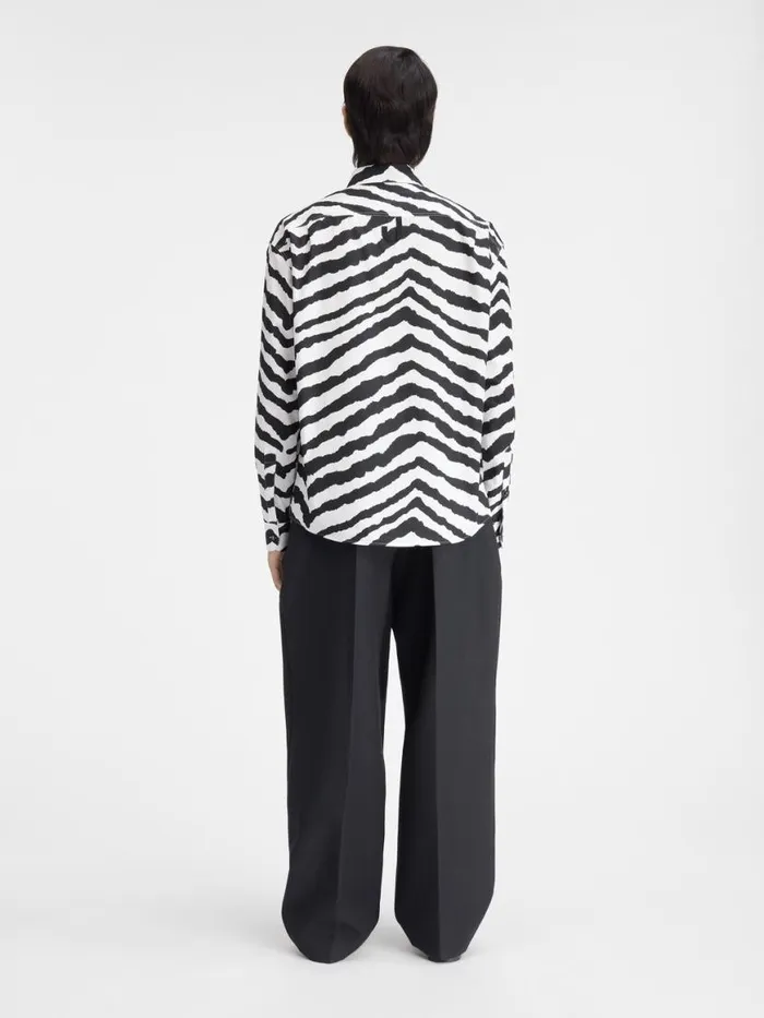 The Simon Shirt Print Zebra White Black Men JACQUEMUS Shirts The Simon Shirt Print Zebra White Black Men JACQUEMUS Shirts