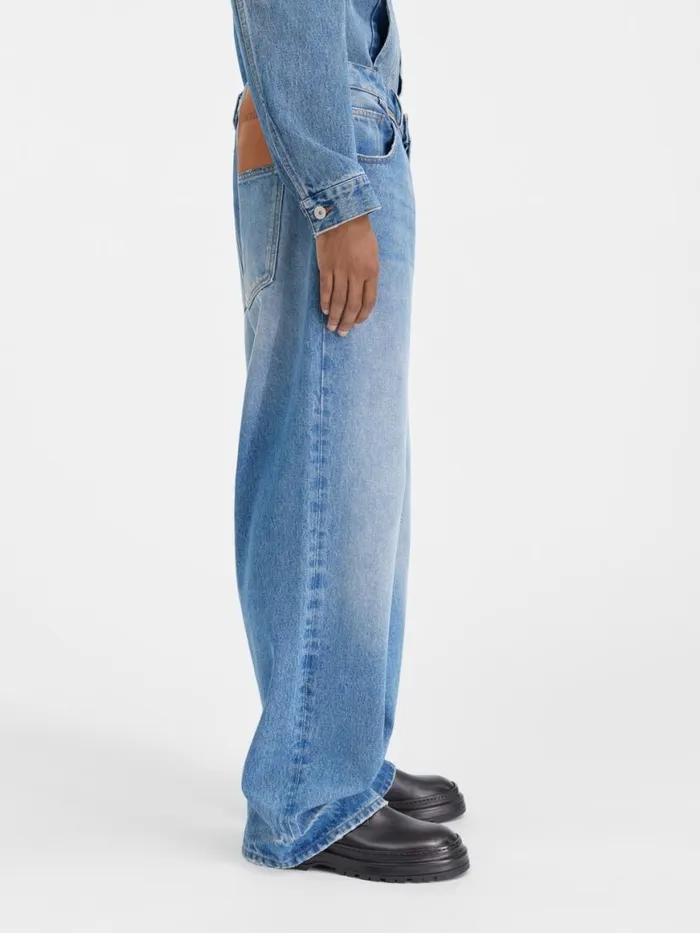 The Wide DeNmes Denim Pants Bluetabac Men JACQUEMUS Denim The Wide DeNmes Denim Pants Bluetabac Men JACQUEMUS Denim