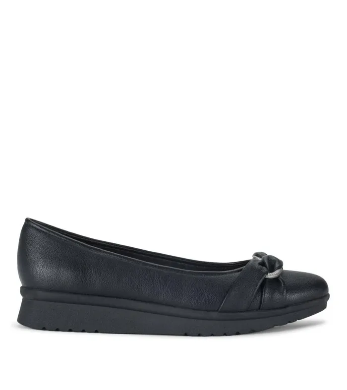 Women Baretraps Flats and Loafers Aurora Flat Black Women Baretraps Flats and Loafers Aurora Flat Black