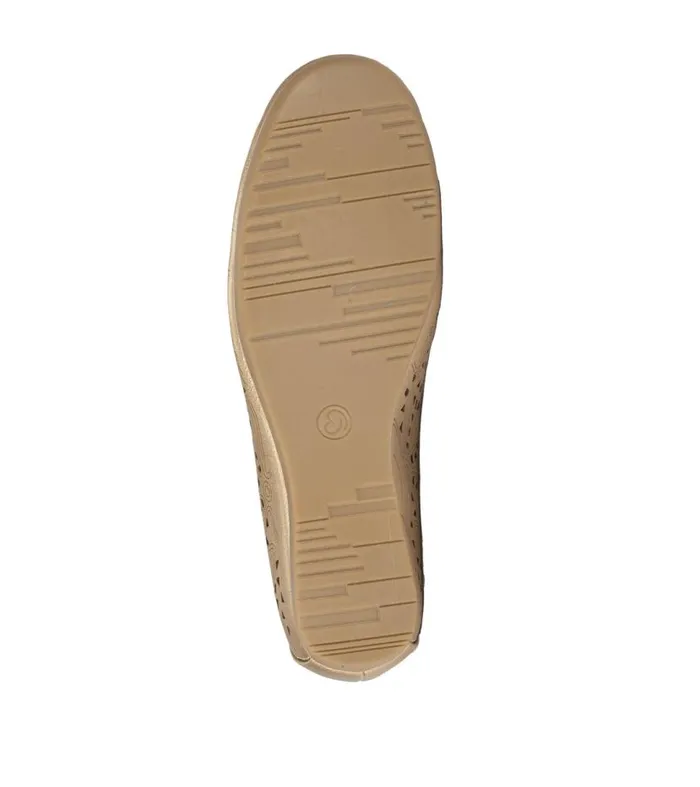 Women Baretraps Flats and Loafers Mariah Casual Flat Light Gold Women Baretraps Flats and Loafers Mariah Casual Flat Light Gold