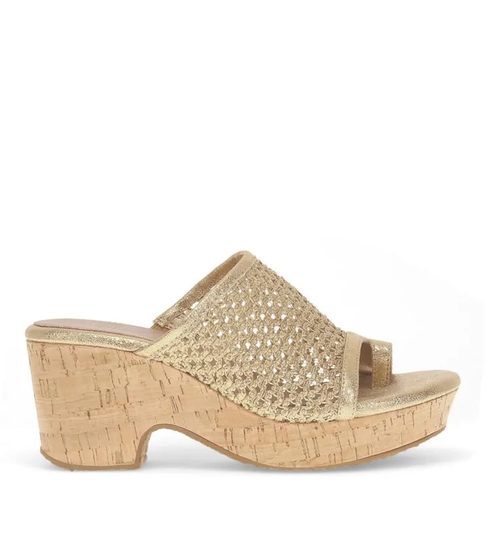 Women Baretraps Wedge Sandals Bethie Wedge Sandal Old Gold Women Baretraps Wedge Sandals Bethie Wedge Sandal Old Gold