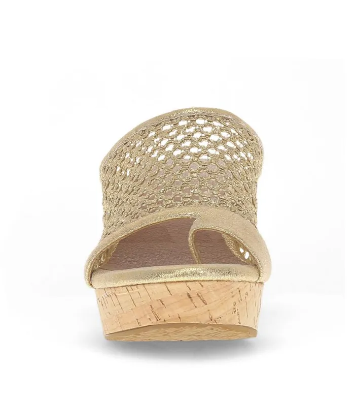 Women Baretraps Wedge Sandals Bethie Wedge Sandal Old Gold Women Baretraps Wedge Sandals Bethie Wedge Sandal Old Gold