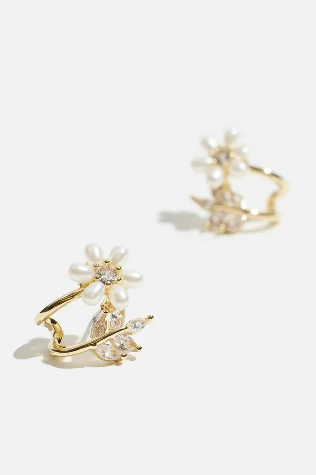 Women Dynamite Earrings Pearl Flower and Leaf Huggie Earrings White