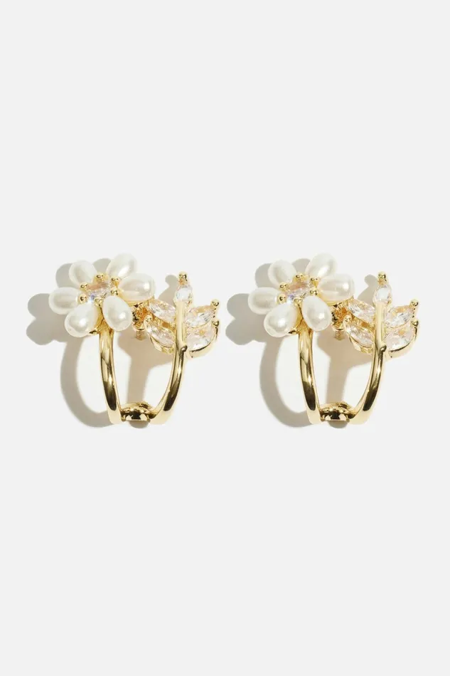 Women Dynamite Earrings Pearl Flower and Leaf Huggie Earrings White