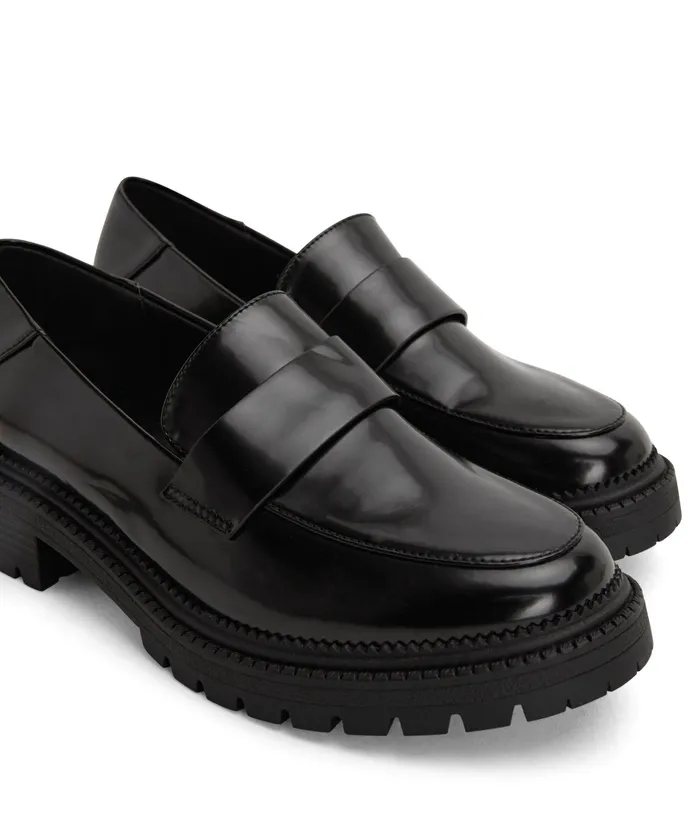 Women Finie Vegan Oxford Black Matt and Nat Flats