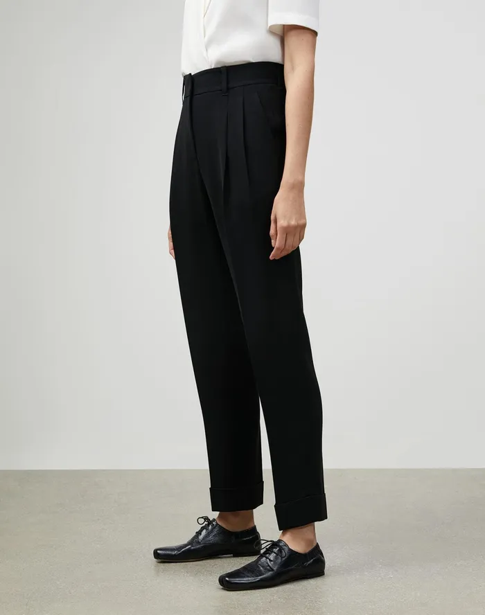 Women Lafayette 148 New York Pants and Shorts PlusSize Finesse Crepe Ellis Pleated Pant Black