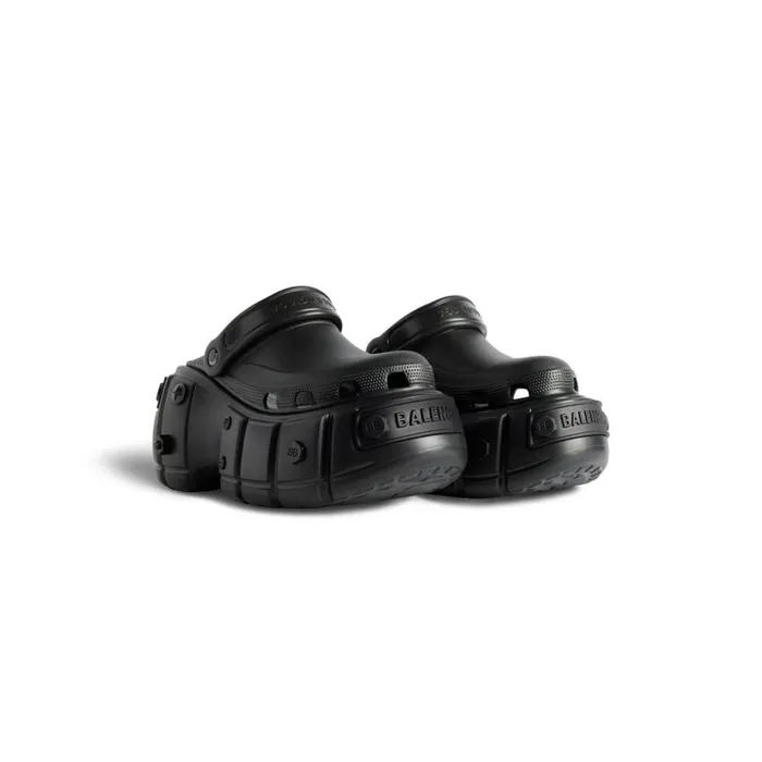 Women Sandals and Mules Balenciaga Hardcrocs Mule In Black