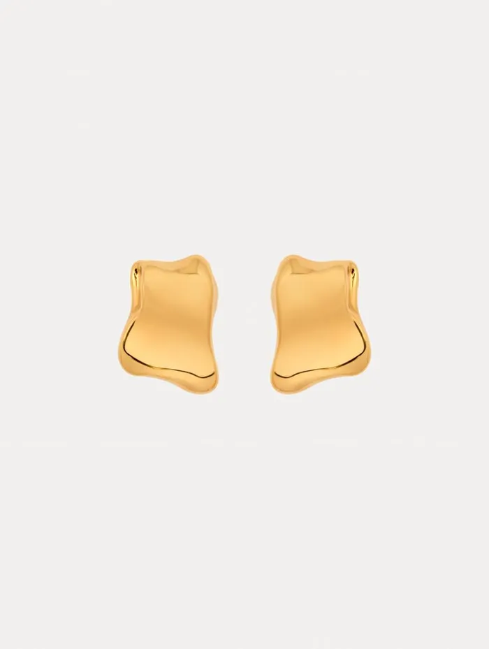 Women Sculpted Metal ClipOn Earrings Gold Oscar De La Renta Earrings